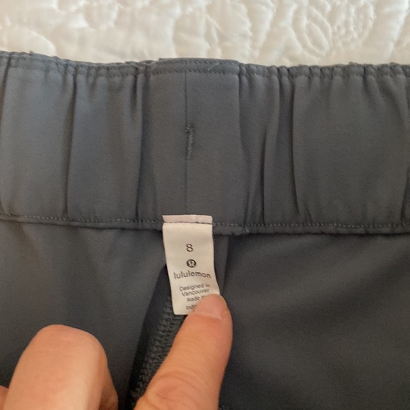 Lululemon On The Fly 7/8 pant - Picture 3 of 9